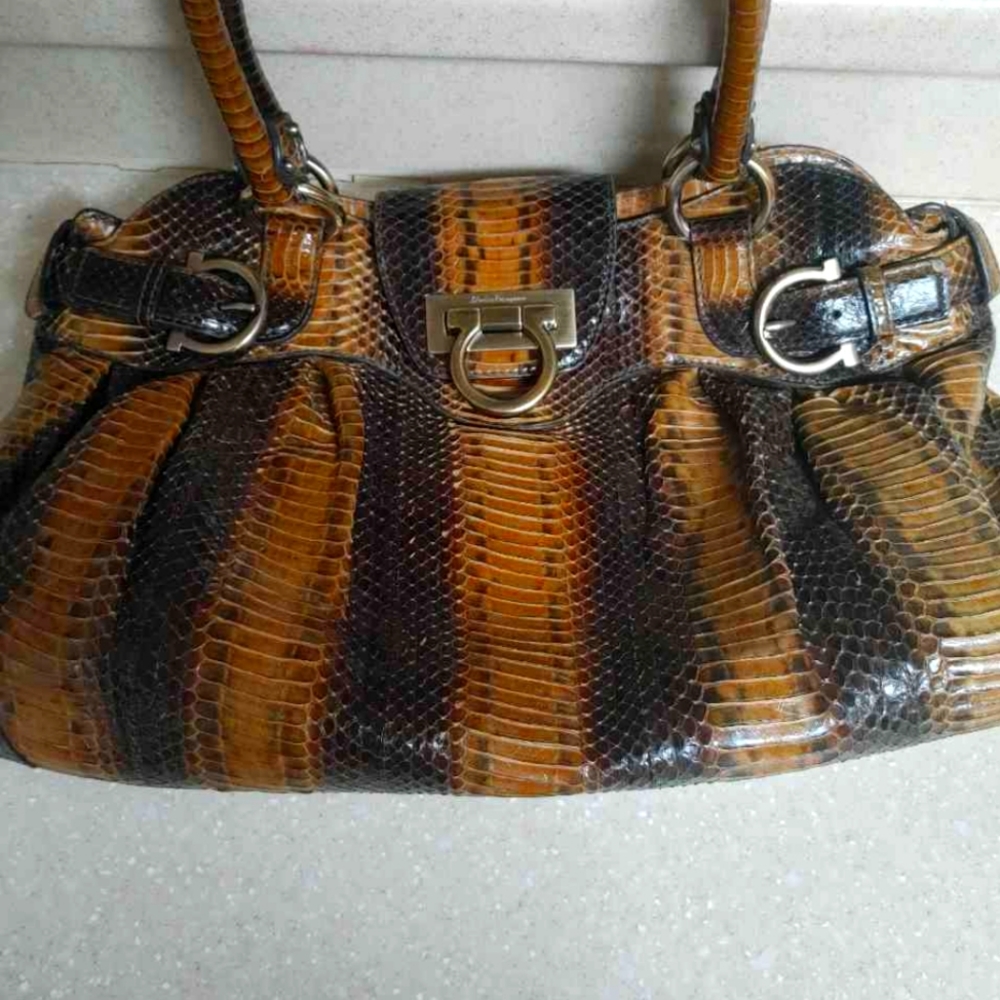 salvatore ferragamo purse